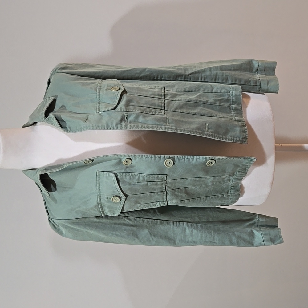 Light weight jacket